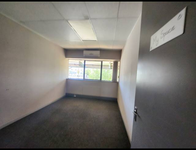 494M² OFFICE TO LET IN RANDJESPARK